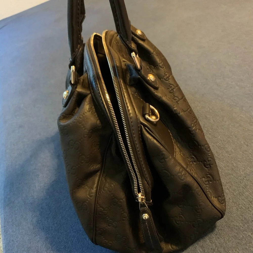 Gucci Black Embossed GG Shoulder Bag with Logo Charm